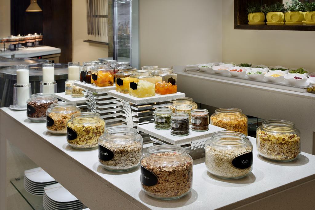 Jw Marriott Hotel Kuwait Kuwait City Esterno foto