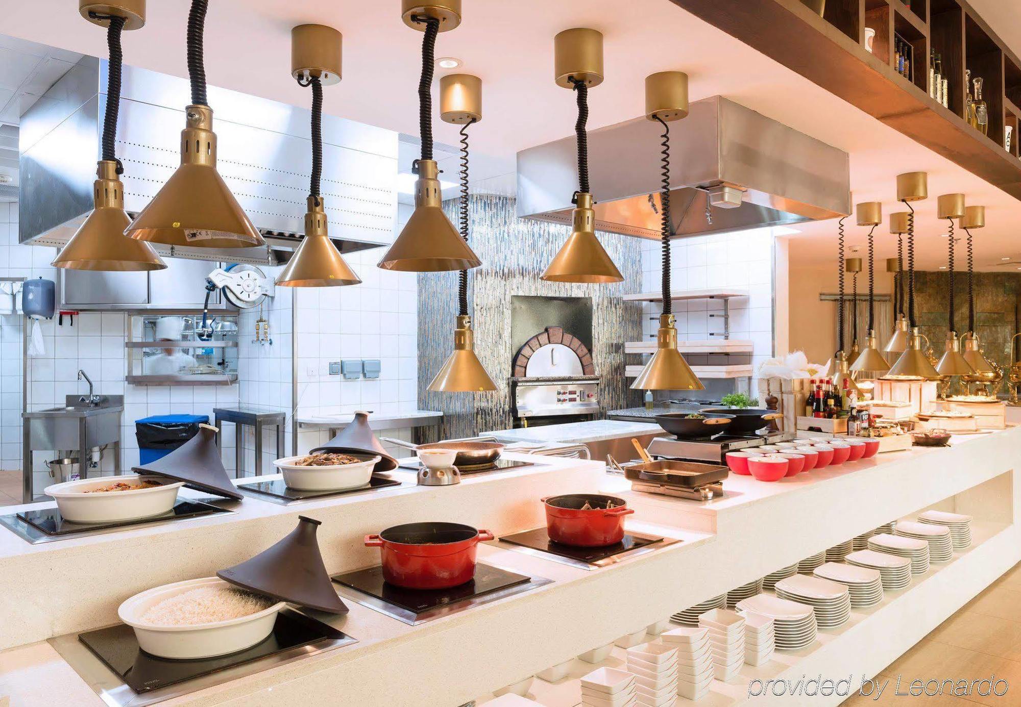 Jw Marriott Hotel Kuwait Kuwait City Esterno foto